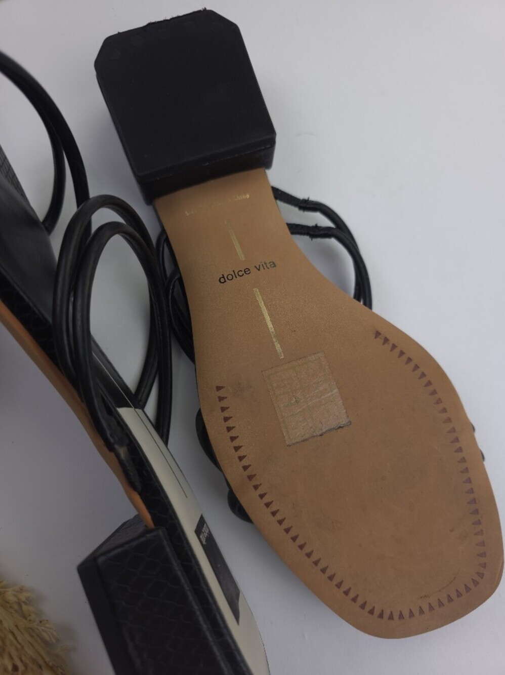 Dolce Vita Black Multi-Strap Block Heel Sandal Sz 9m - Picture 8 of 9